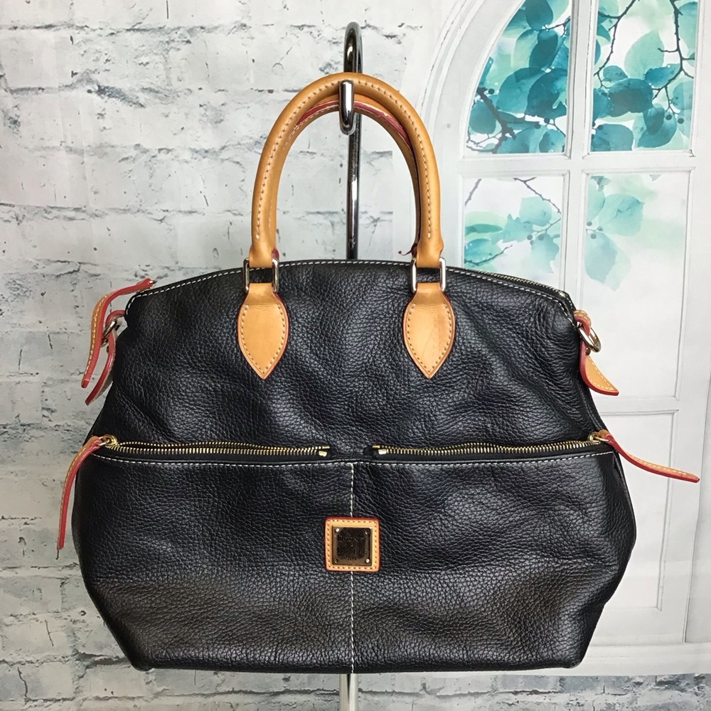 Dooney & Bourke M